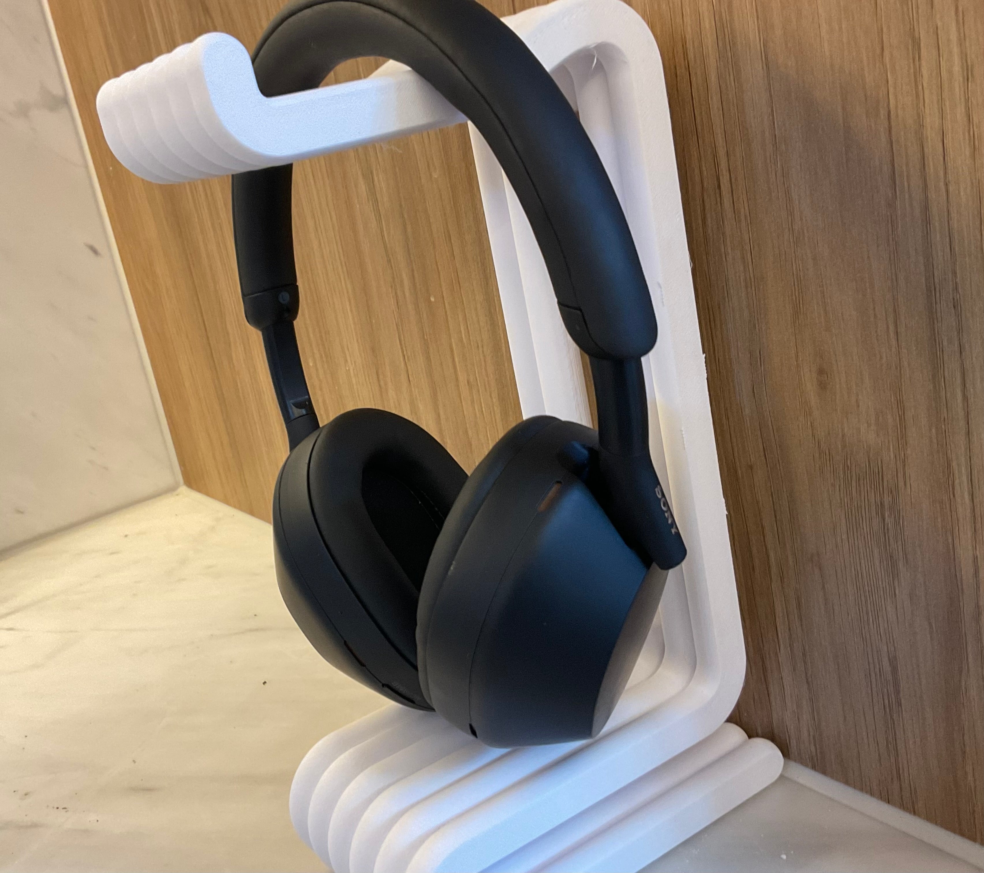Headphone holder